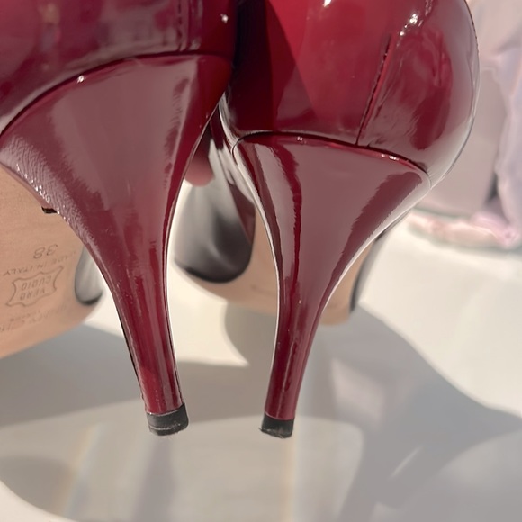 *PRICE DROP*Jimmy Choo-Maroon Pumps w Orig Box & Shoe Bag-Near perfect condition - Picture 5 of 7